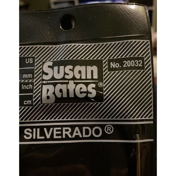 NEW Susan Bates Silverado Circular Knitting Needle US 4. 3.5 mm. 32 Inch, 81 cm - Picture 4 of 6